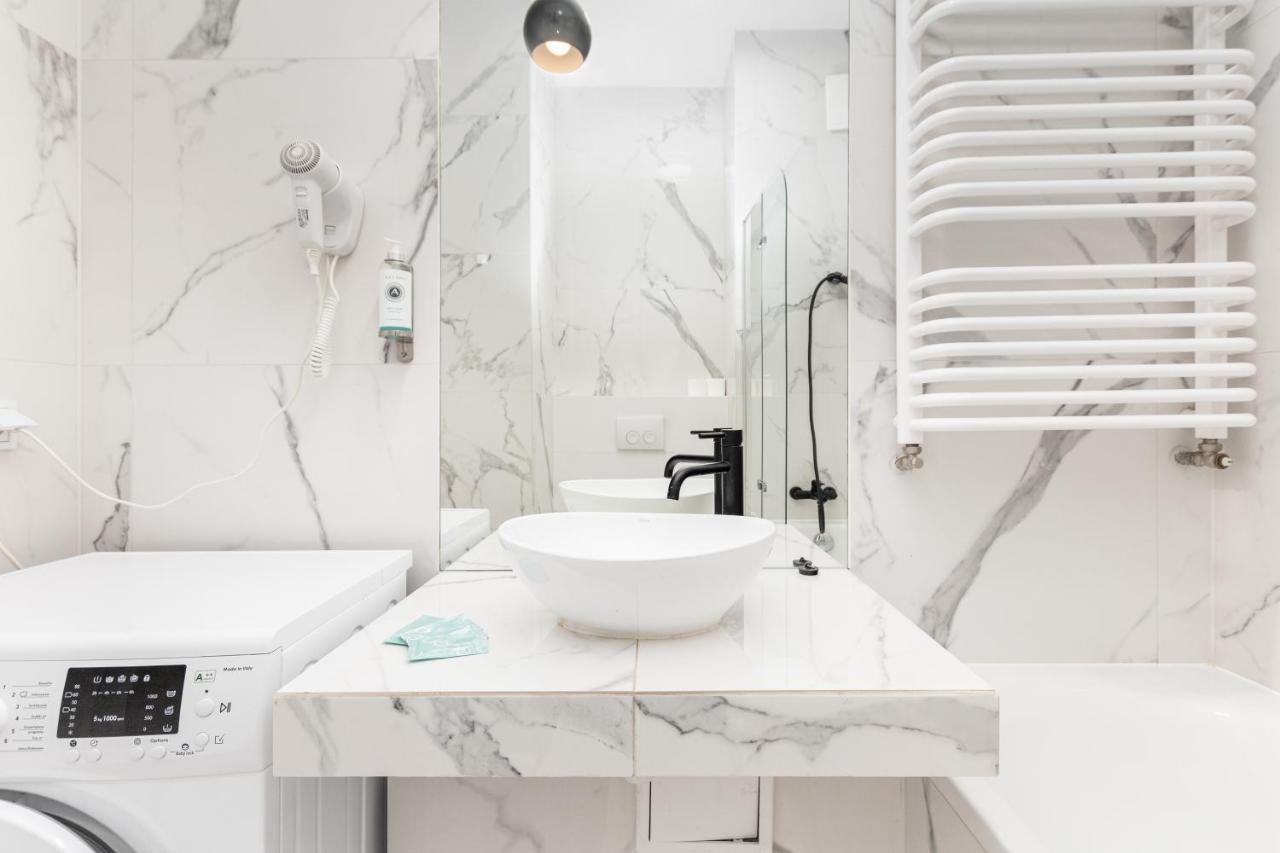 Prymasa Tysiaclecia 83A C - D By Homeprime Warsaw Exterior photo